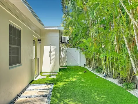307 68th Holmes Beach FL 34217