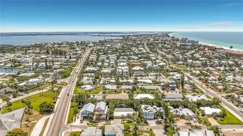 307 68th Holmes Beach FL 34217