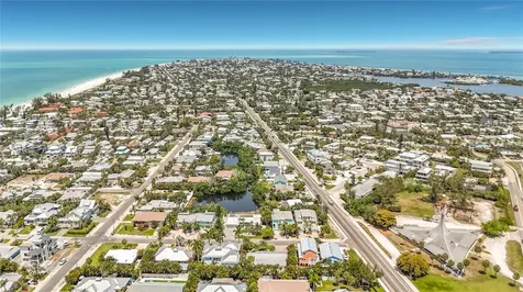 307 68th Holmes Beach FL 34217