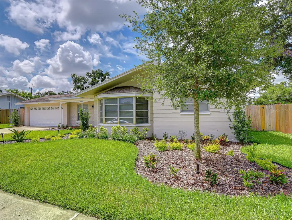 2167 Lakeview Road Clearwater FL 33764