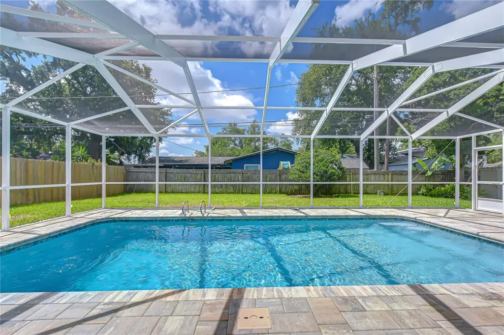 2167 Lakeview Road Clearwater FL 33764