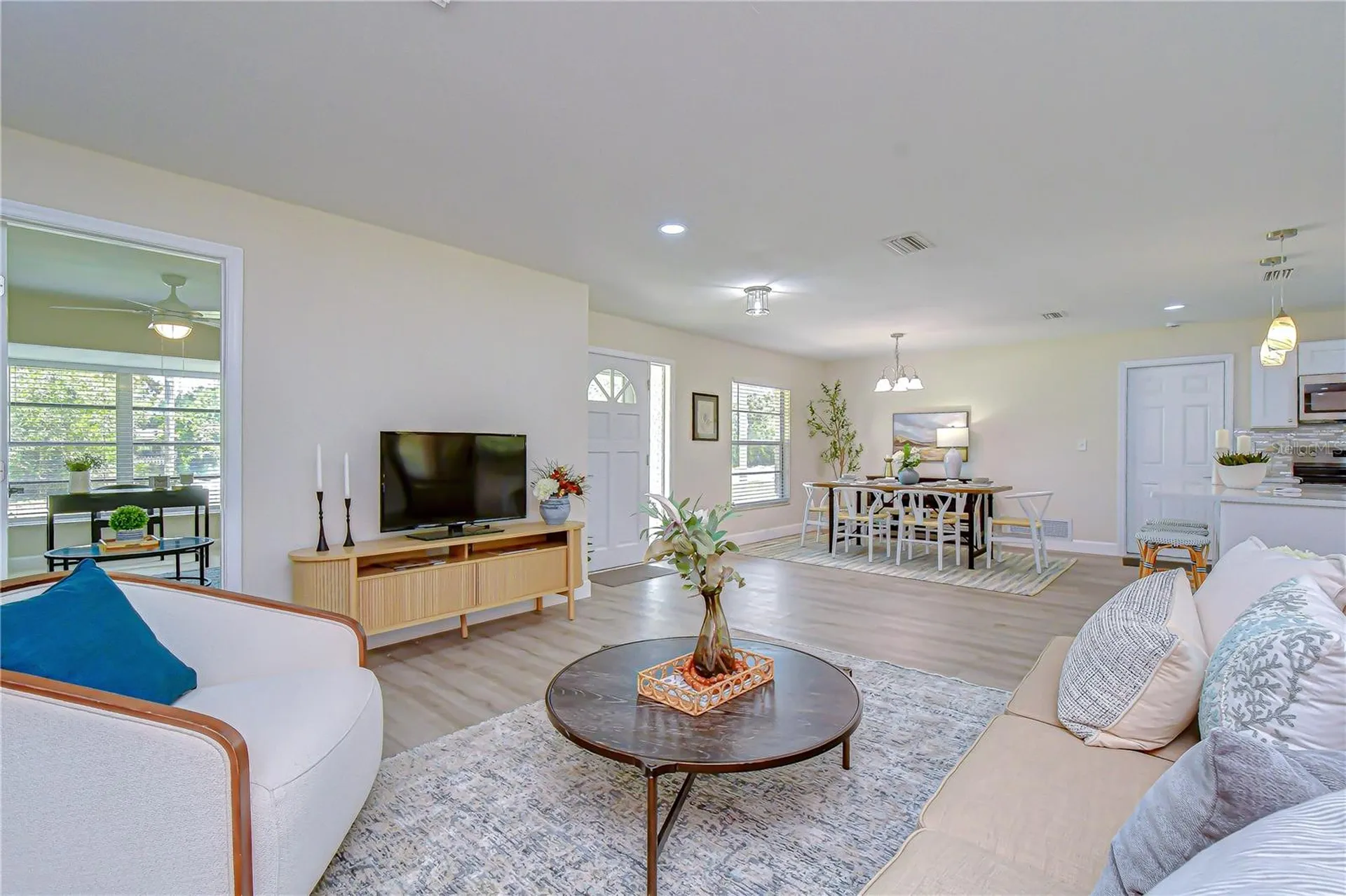 2167 Lakeview Road Clearwater FL 33764