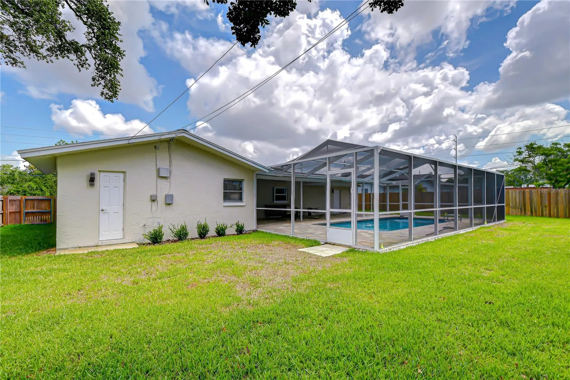 2167 Lakeview Road Clearwater FL 33764