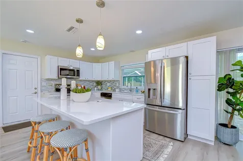 2167 Lakeview Road Clearwater FL 33764