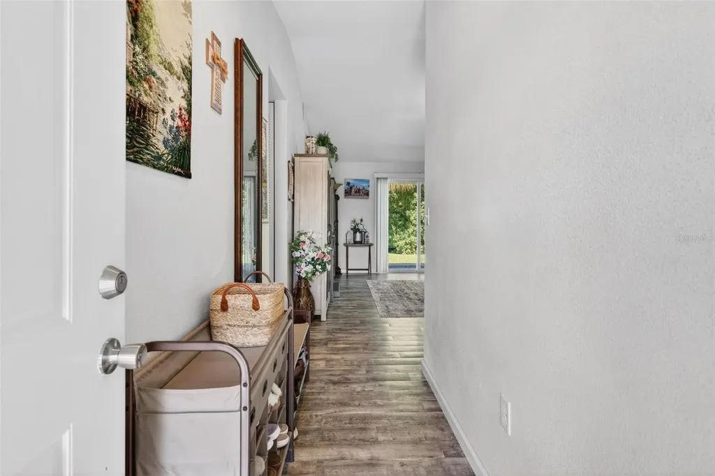 549 Longwood Circle Oldsmar FL 34677
