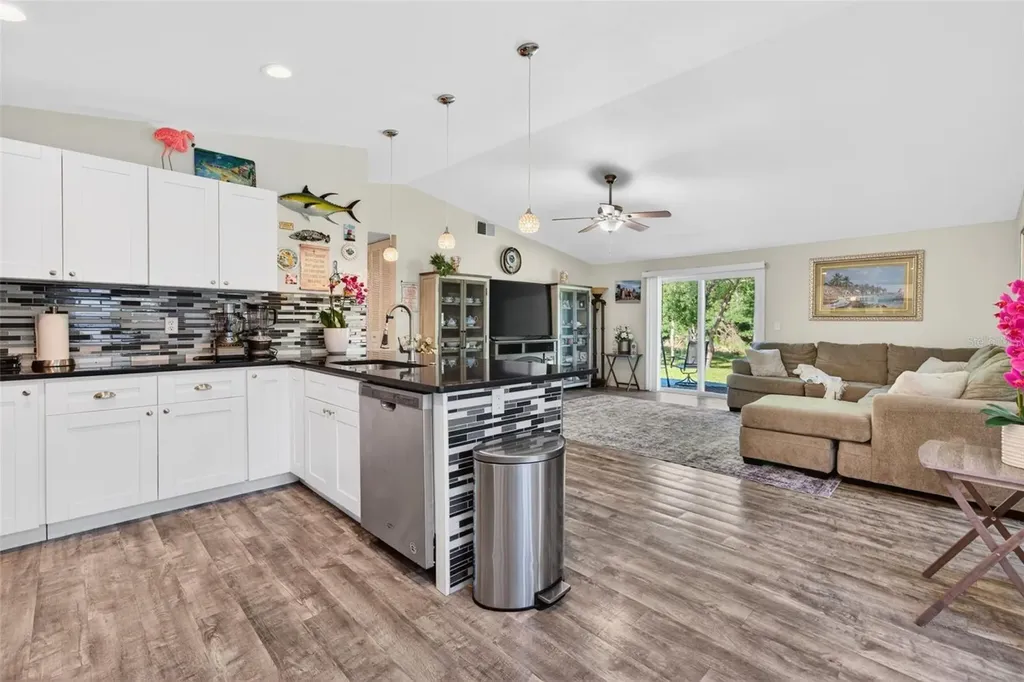 549 Longwood Circle Oldsmar FL 34677