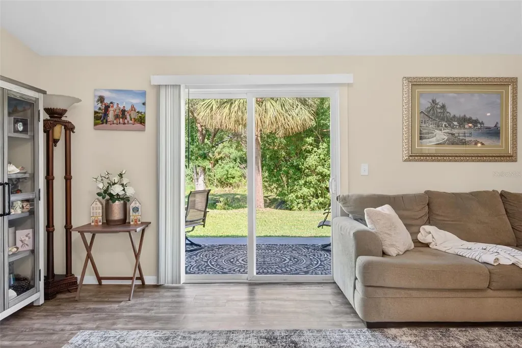 549 Longwood Circle Oldsmar FL 34677