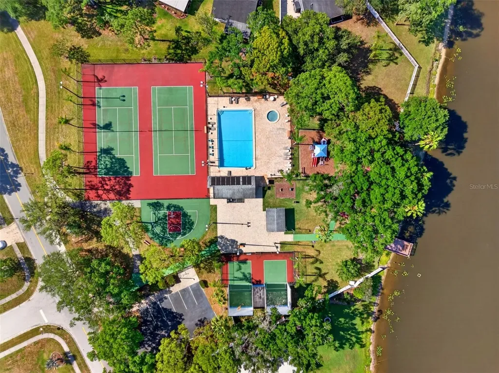 549 Longwood Circle Oldsmar FL 34677