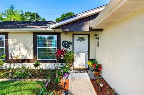 549 Longwood Circle Oldsmar FL 34677