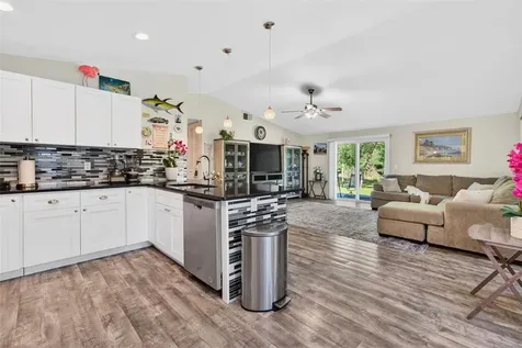 549 Longwood Circle Oldsmar FL 34677