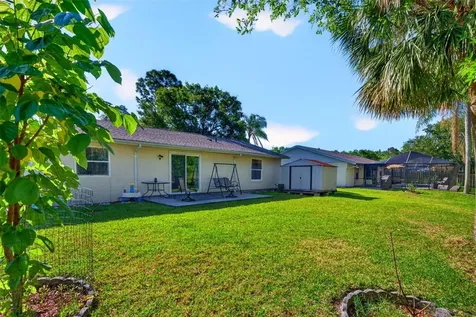 549 Longwood Circle Oldsmar FL 34677