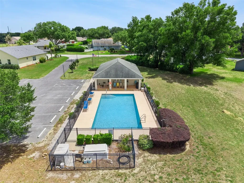 100 Fairway Circle Umatilla FL 32784