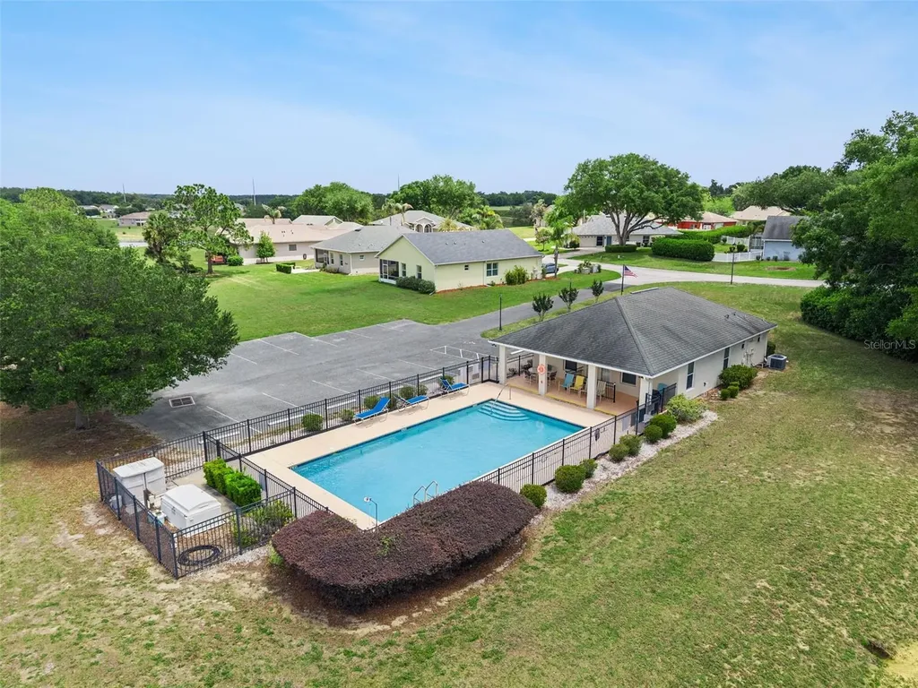 100 Fairway Circle Umatilla FL 32784