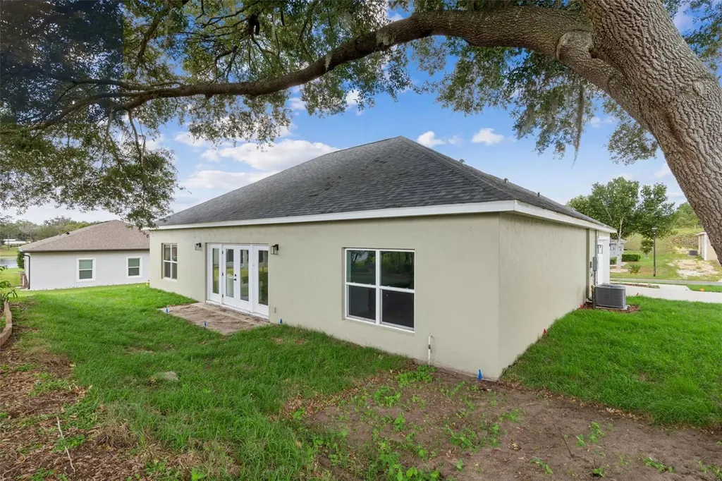100 Fairway Circle Umatilla FL 32784