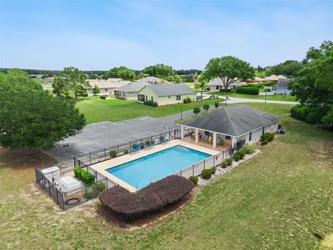 100 Fairway Circle Umatilla FL 32784