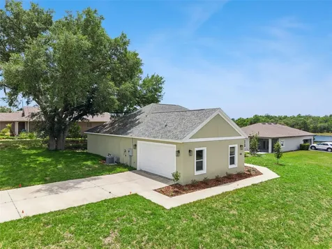 100 Fairway Circle Umatilla FL 32784