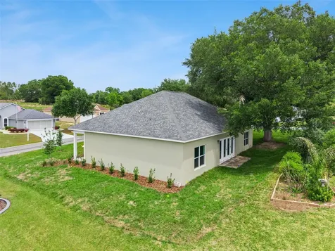 100 Fairway Circle Umatilla FL 32784