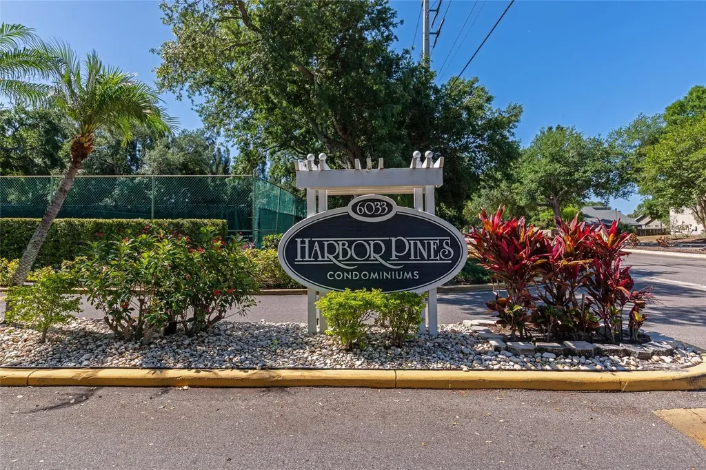 6033 34th Street W Bradenton FL 34210