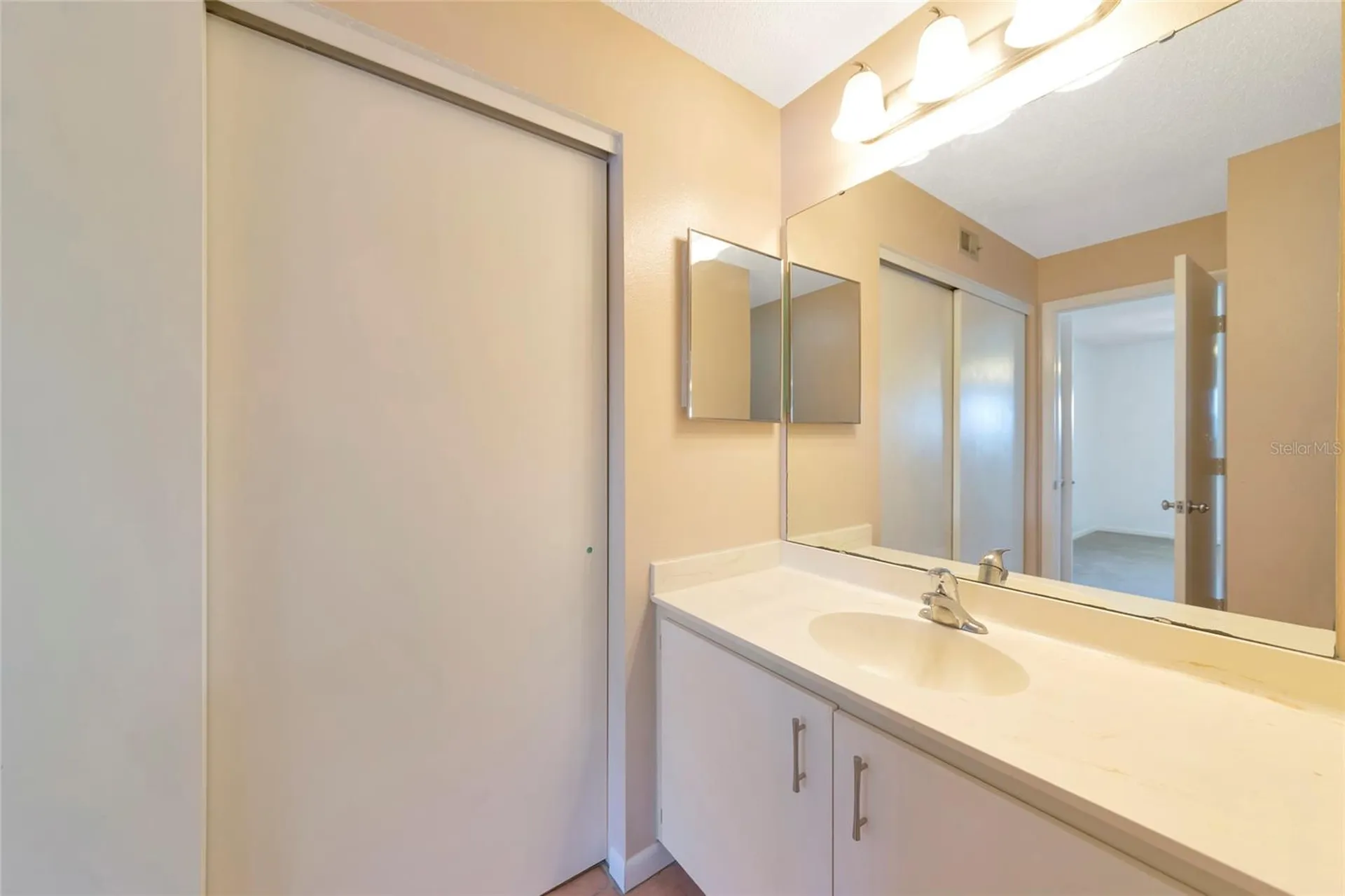 6033 34th Street W Bradenton FL 34210