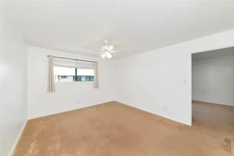 6033 34th Street W Bradenton FL 34210