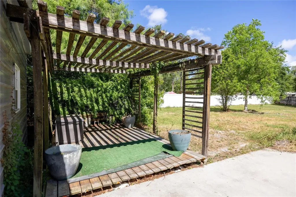 6716 NW 29th Street Gainesville FL 32653