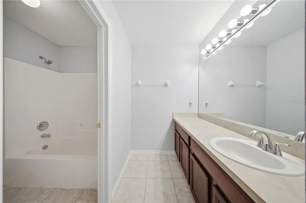 2142 Brandywine Falls Way Orlando FL 32824