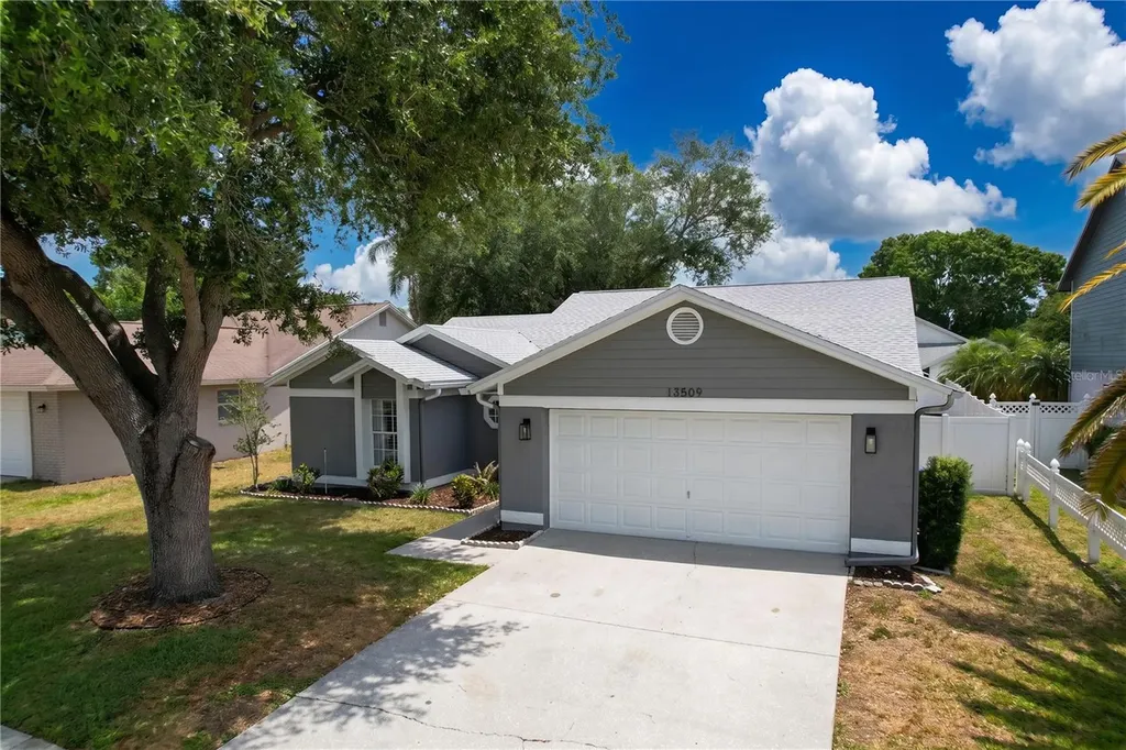 13509 Fawn Ridge Boulevard Tampa FL 33626
