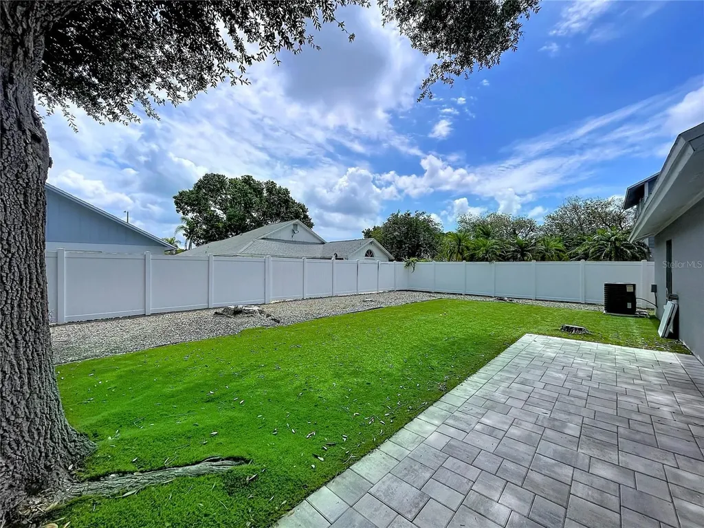 13509 Fawn Ridge Boulevard Tampa FL 33626
