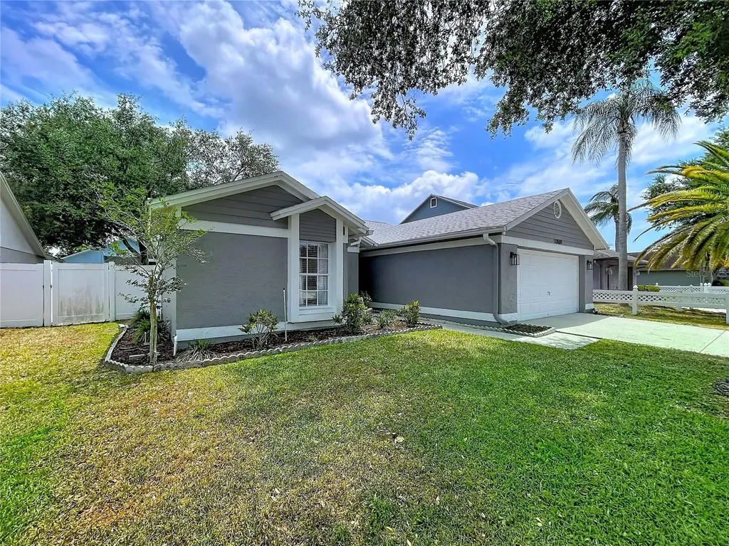 13509 Fawn Ridge Boulevard Tampa FL 33626