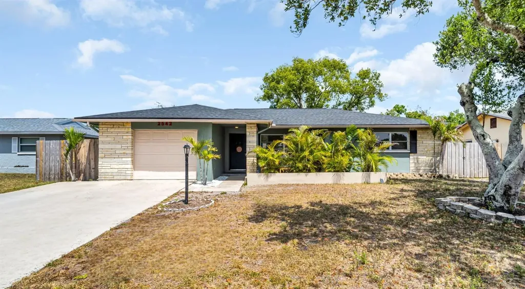 2542 Wynnewood Drive Clearwater FL 33763