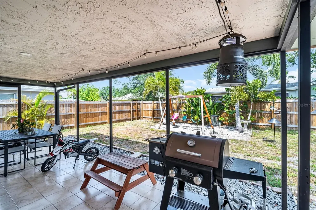 2542 Wynnewood Drive Clearwater FL 33763