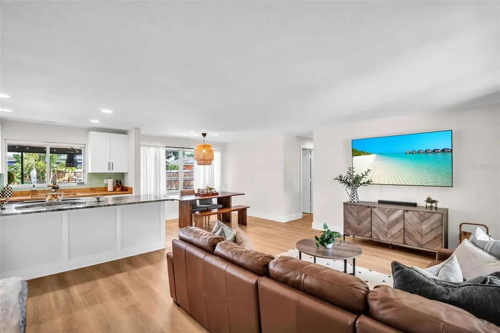 2542 Wynnewood Drive Clearwater FL 33763