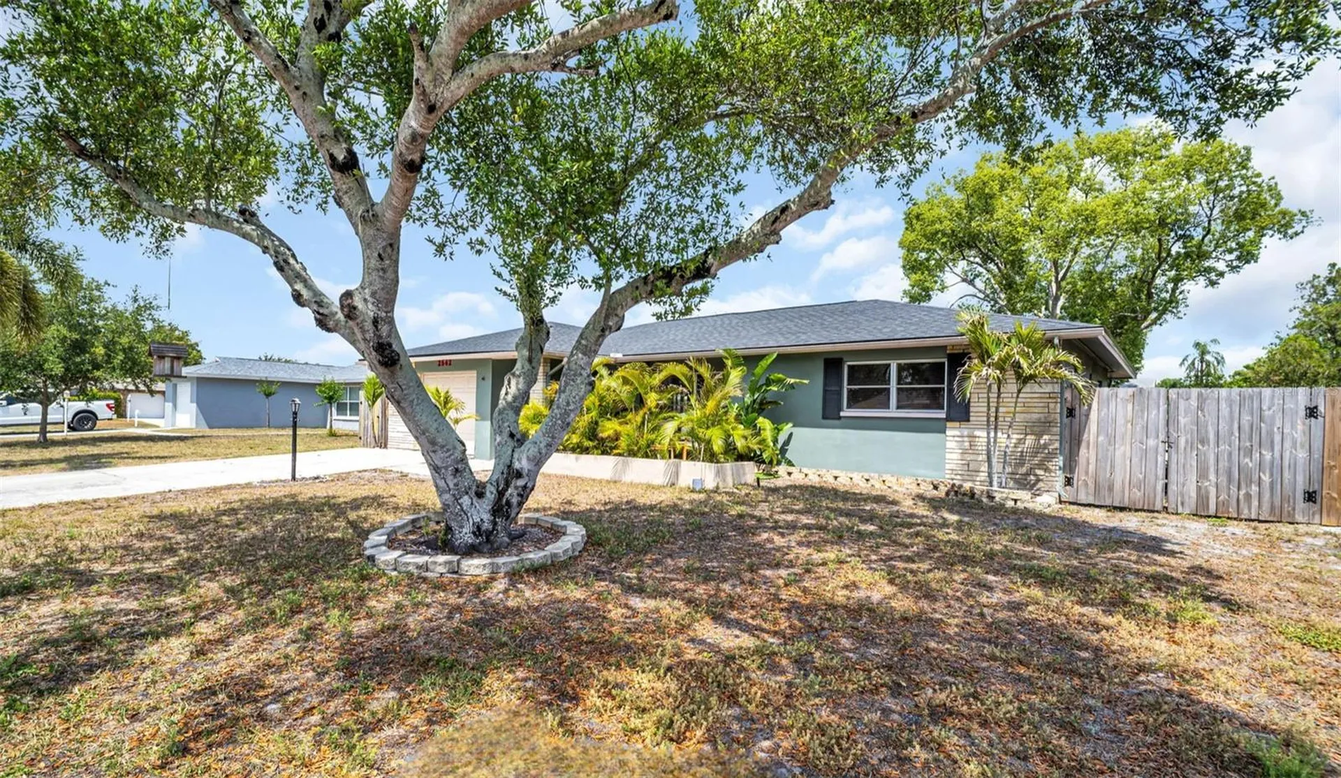 2542 Wynnewood Drive Clearwater FL 33763