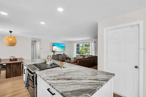 2542 Wynnewood Drive Clearwater FL 33763
