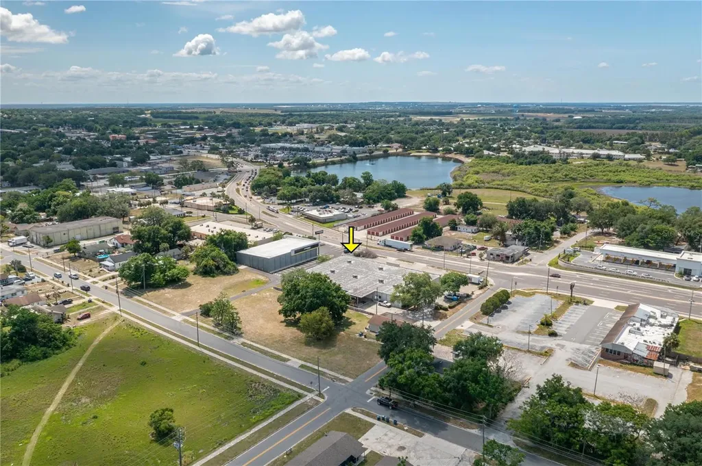 126 State Road 60 W Lake Wales FL 33853