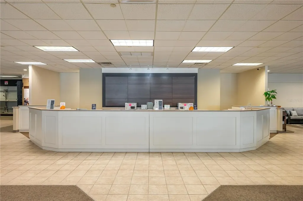 126 State Road 60 W Lake Wales FL 33853