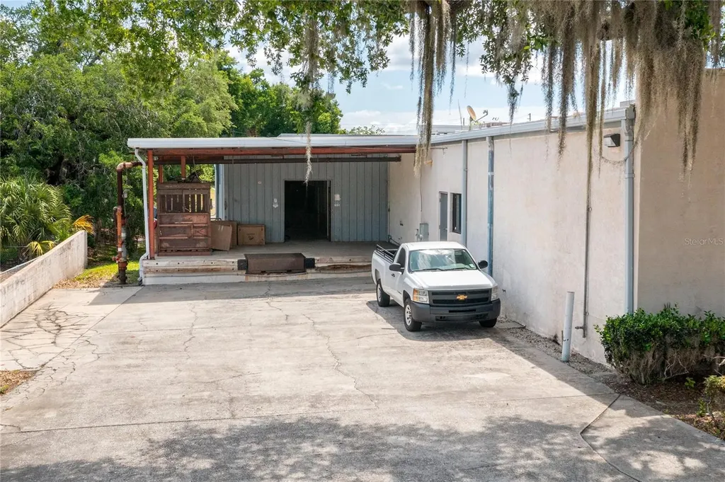126 State Road 60 W Lake Wales FL 33853