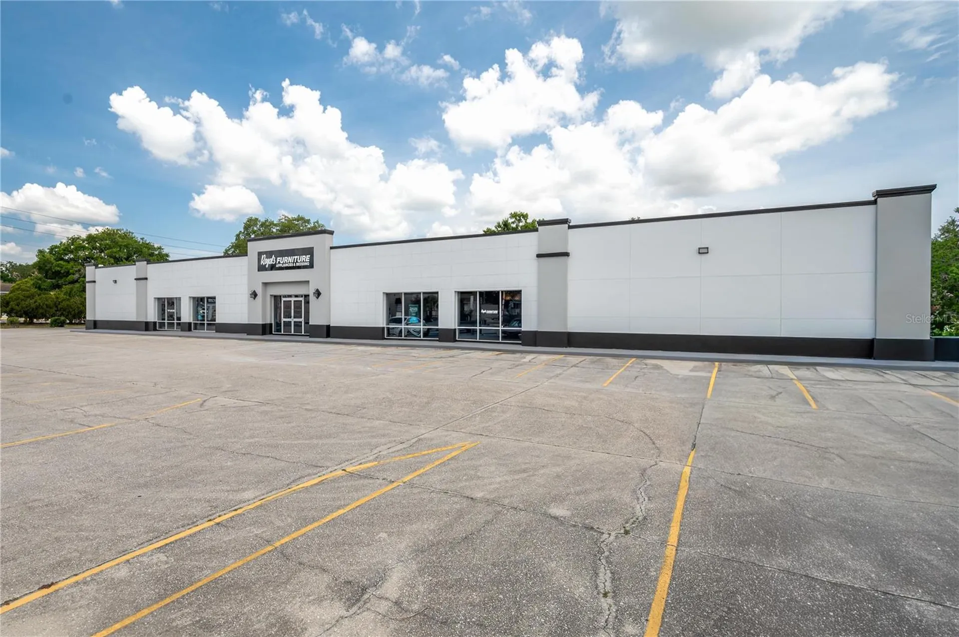 126 State Road 60 W Lake Wales FL 33853
