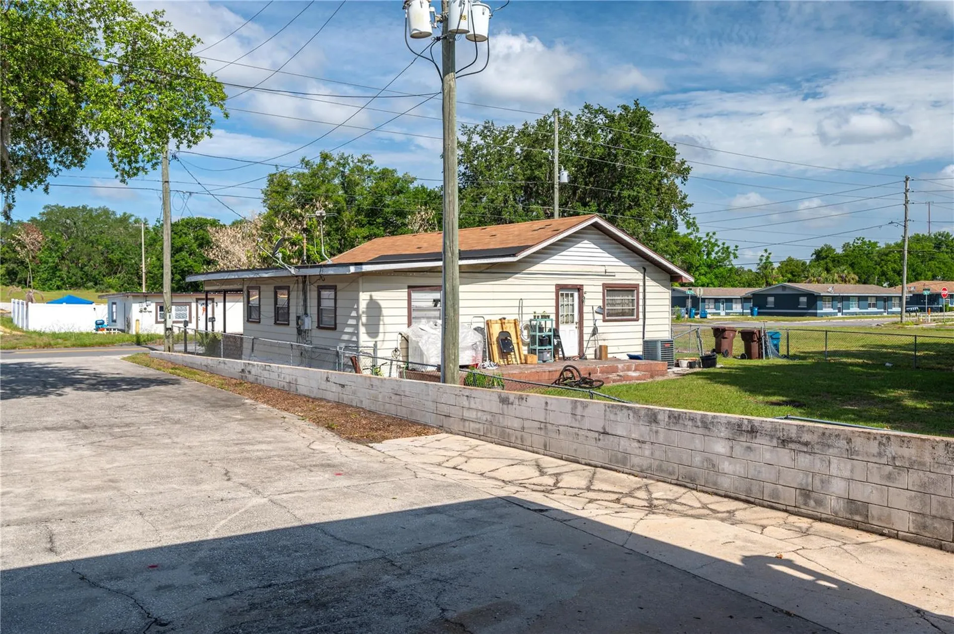 126 State Road 60 W Lake Wales FL 33853