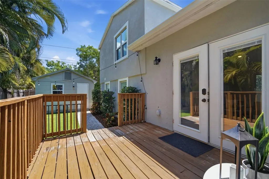 3105 Jackson Street N St Petersburg FL 33704