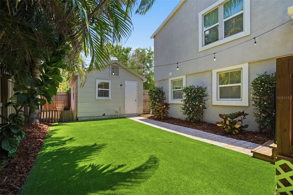 3105 Jackson Street N St Petersburg FL 33704