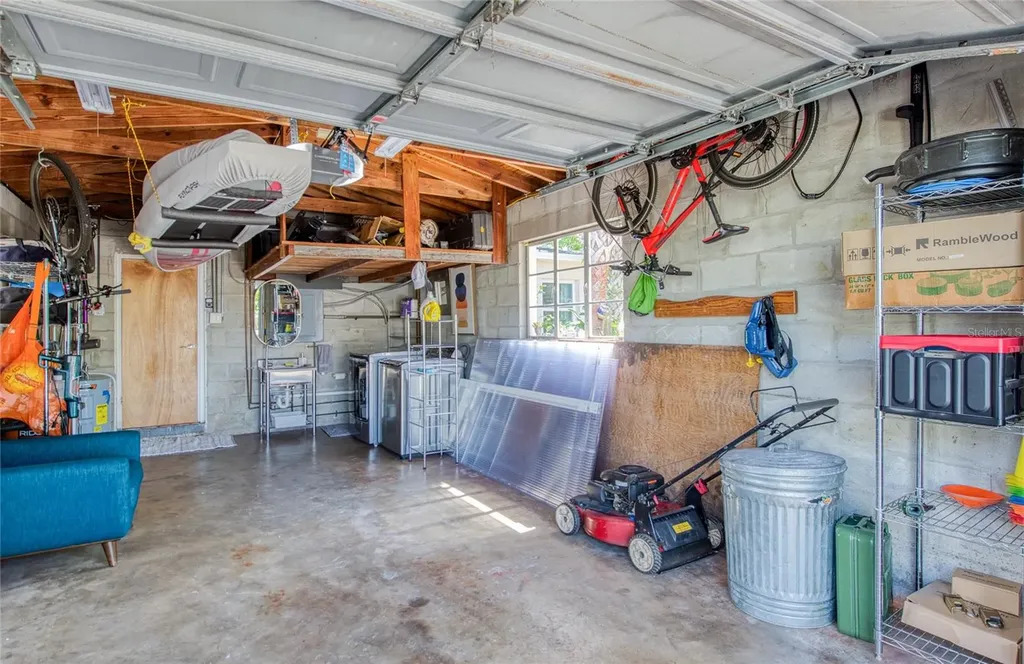 425 46th Avenue S St Petersburg FL 33705