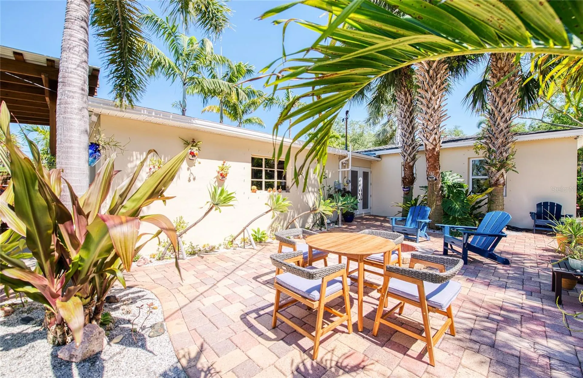 425 46th Avenue S St Petersburg FL 33705