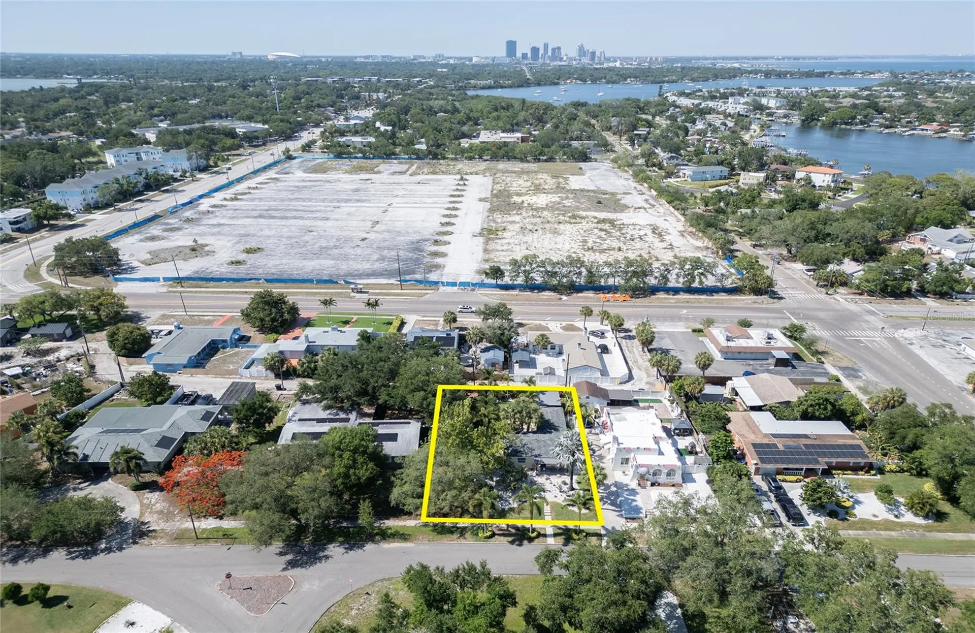 425 46th Avenue S St Petersburg FL 33705