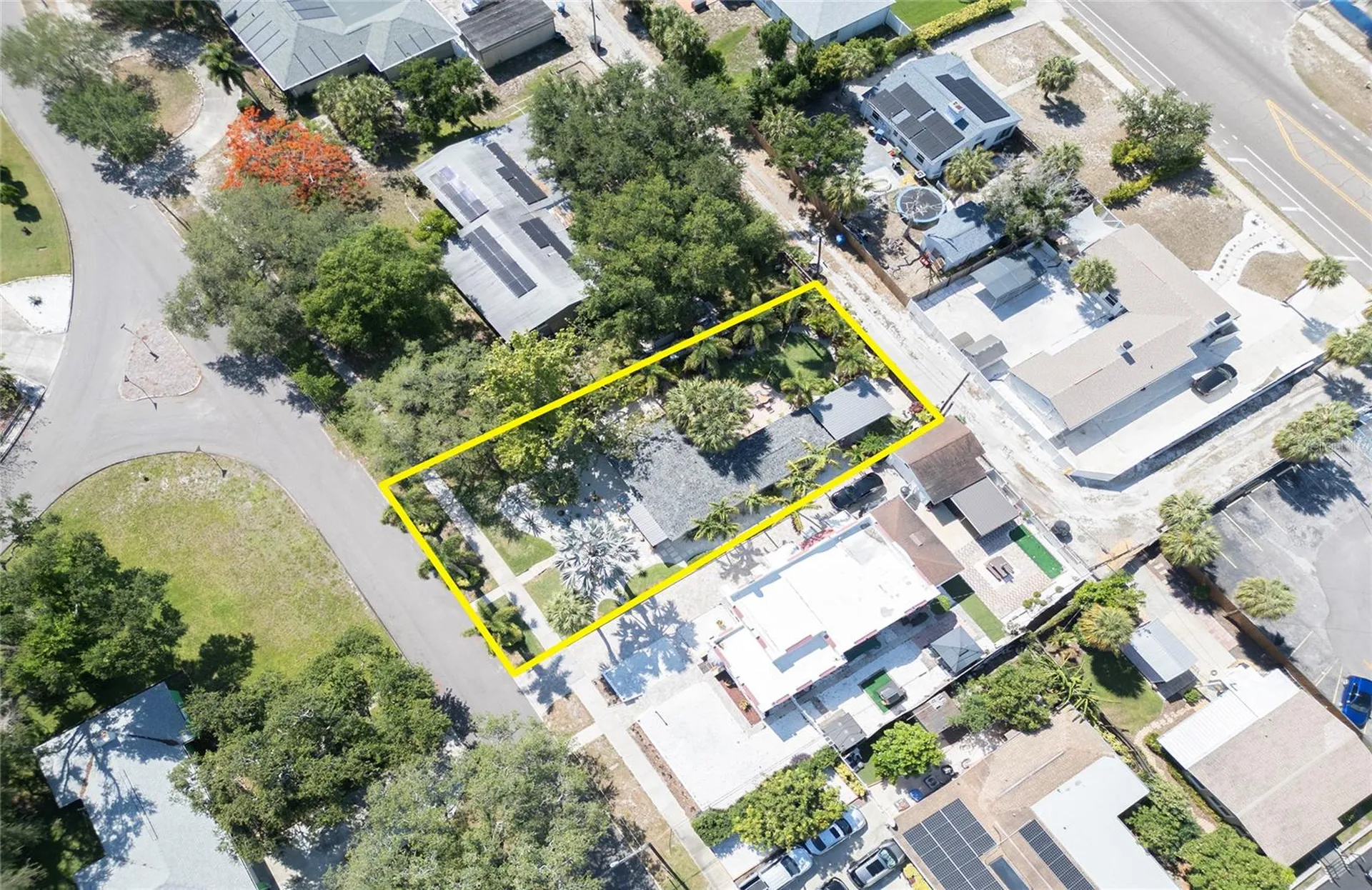 425 46th Avenue S St Petersburg FL 33705