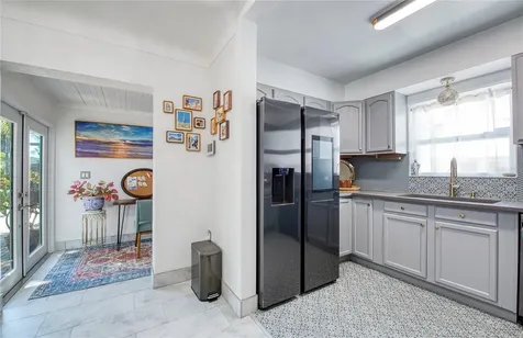 425 46th Avenue S St Petersburg FL 33705