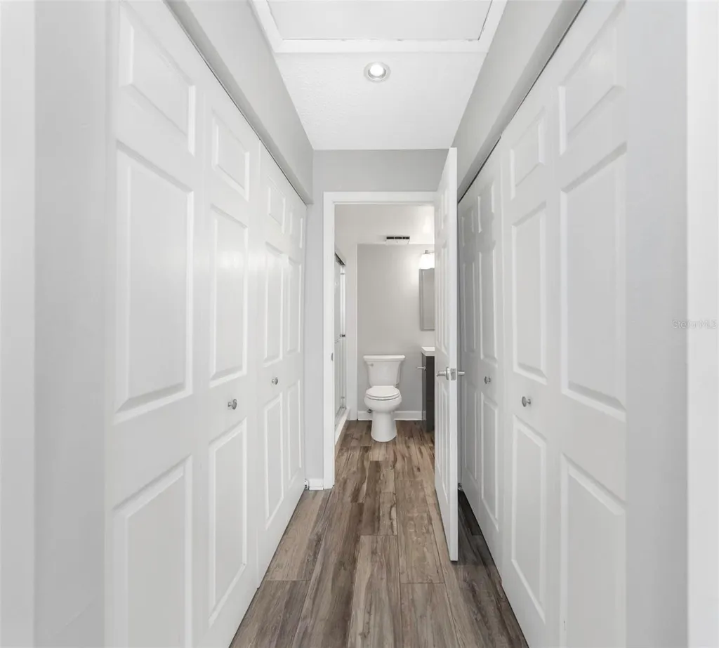 1281 Pine Ridge Circle E Tarpon Springs FL 34688