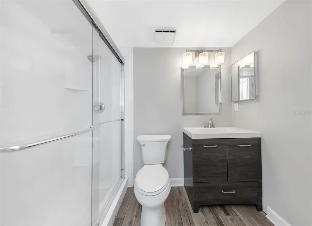 1281 Pine Ridge Circle E Tarpon Springs FL 34688