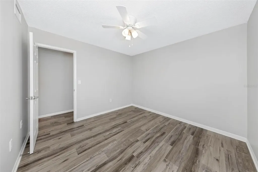 1281 Pine Ridge Circle E Tarpon Springs FL 34688