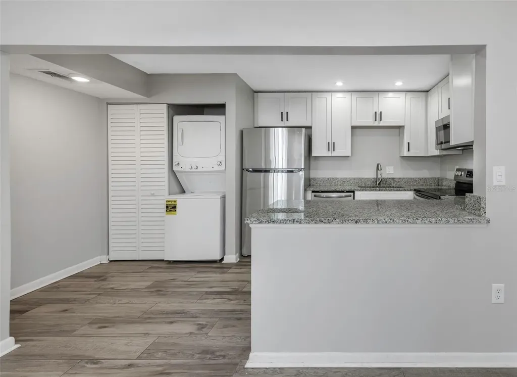 1281 Pine Ridge Circle E Tarpon Springs FL 34688